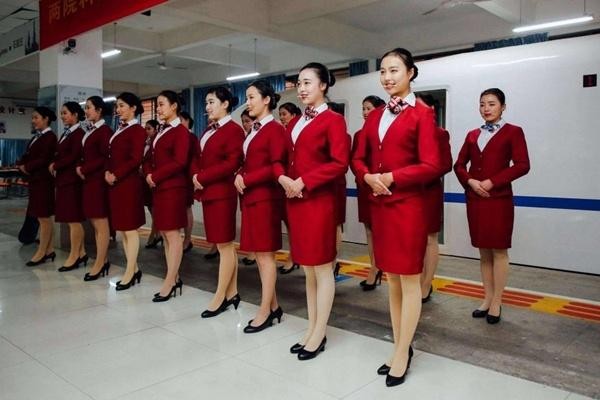 为何高铁检票时间那么短？乘务员道出内情，不了解可以看看