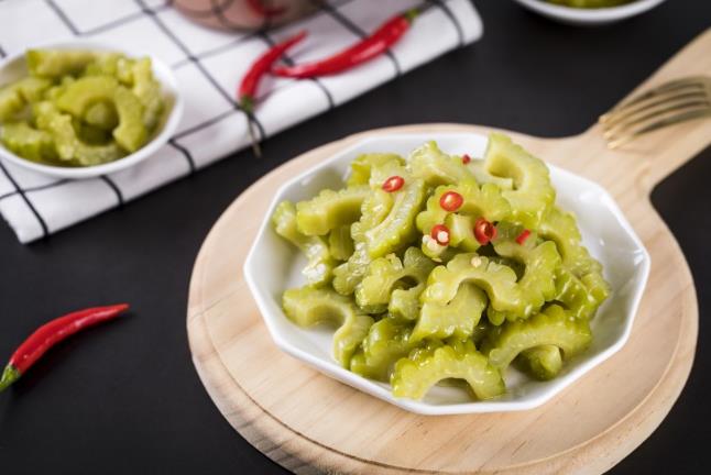 苦瓜生吃好还是熟吃好 苦瓜生吃有什么好处