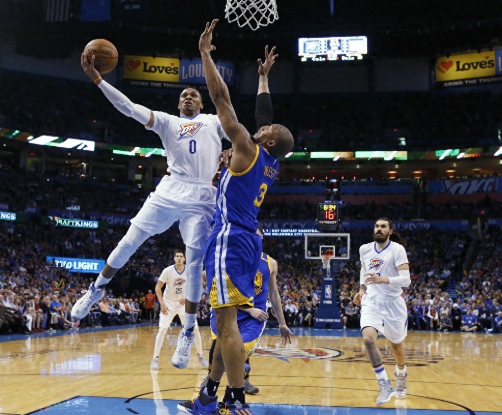 篮球——NBA常规赛：勇士胜雷霆