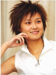 ​11岁成“葬爱家族”创始人，后因太帅被富婆看中，如今他怎样了