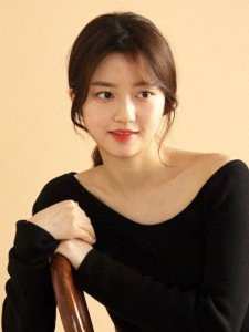 ​金贤秀：韩国演艺界冉冉升起的璀璨新星