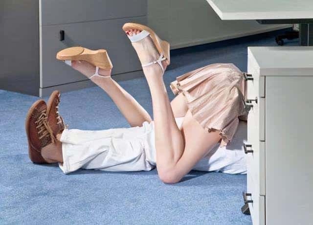 妻子出轨怎么处理好第三者（老婆婚内出轨怎么对付第三者）