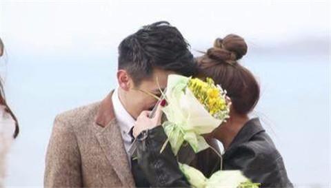 逗女生开心的幽默套路，微信泡妞幽默聊天技巧