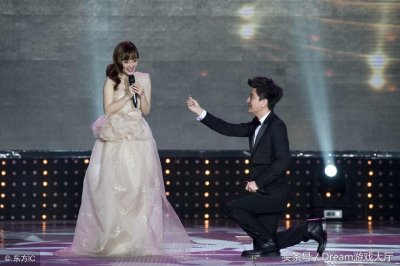 ​贾乃亮 李小璐到底怎么了？杀青回京为何不回家