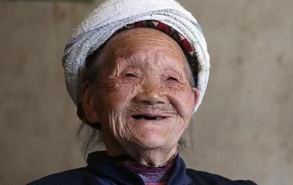 满一百岁在古代称为什么(人一百岁为什么叫期颐)