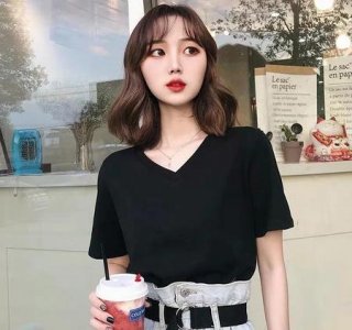 胸比较大的适合穿什么类型的衣服(胸大适合穿什么样的大衣)