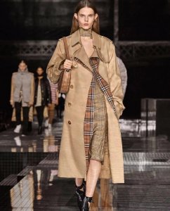 ​秋天的第一件风衣，除了Burberry，还有这10个国潮品牌可以选