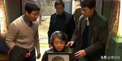 ​老人下葬后，遗像是火化还是保存？切记不能乱放，如何处理才合适