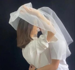 ​女子与初恋再婚组6口之家被网暴，媒体：“网络喷子”们该闭嘴了