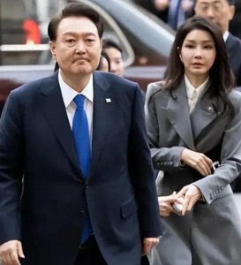​韩国警方突袭总统府！宪政危机背后的权力博弈与社会撕裂